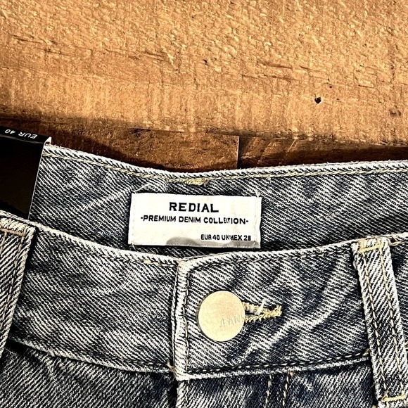 REDIAL by Pretty Little Thing Light Wash Split Hem Jeans - Picture 6 of 11